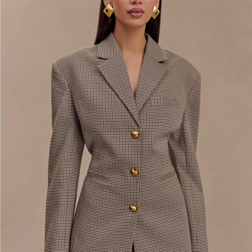 Meshki Mila shaped blazer + skirt set